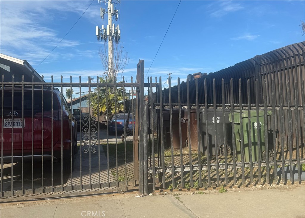 215 East Elm Street Compton, CA 90220 - Photo 2 of 2