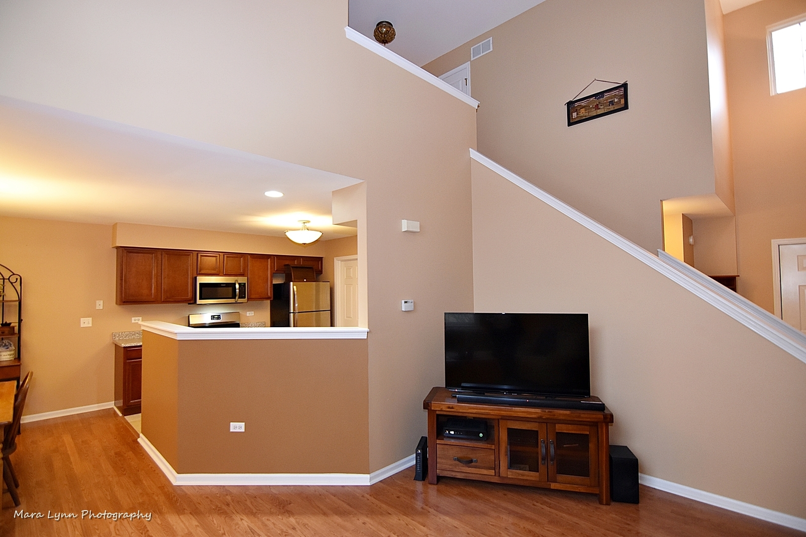 47 Rolling Oaks Road, Unit B Sugar Grove, IL 60554 - Photo 5 of 22 a view of kitchen and microwave