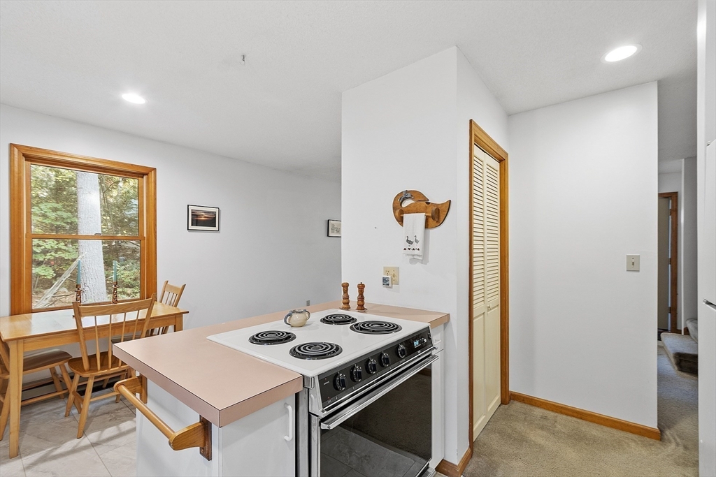 52 Lakeview Road Shutesbury, MA 01072 - Photo 9 of 34 Gallery Image 9