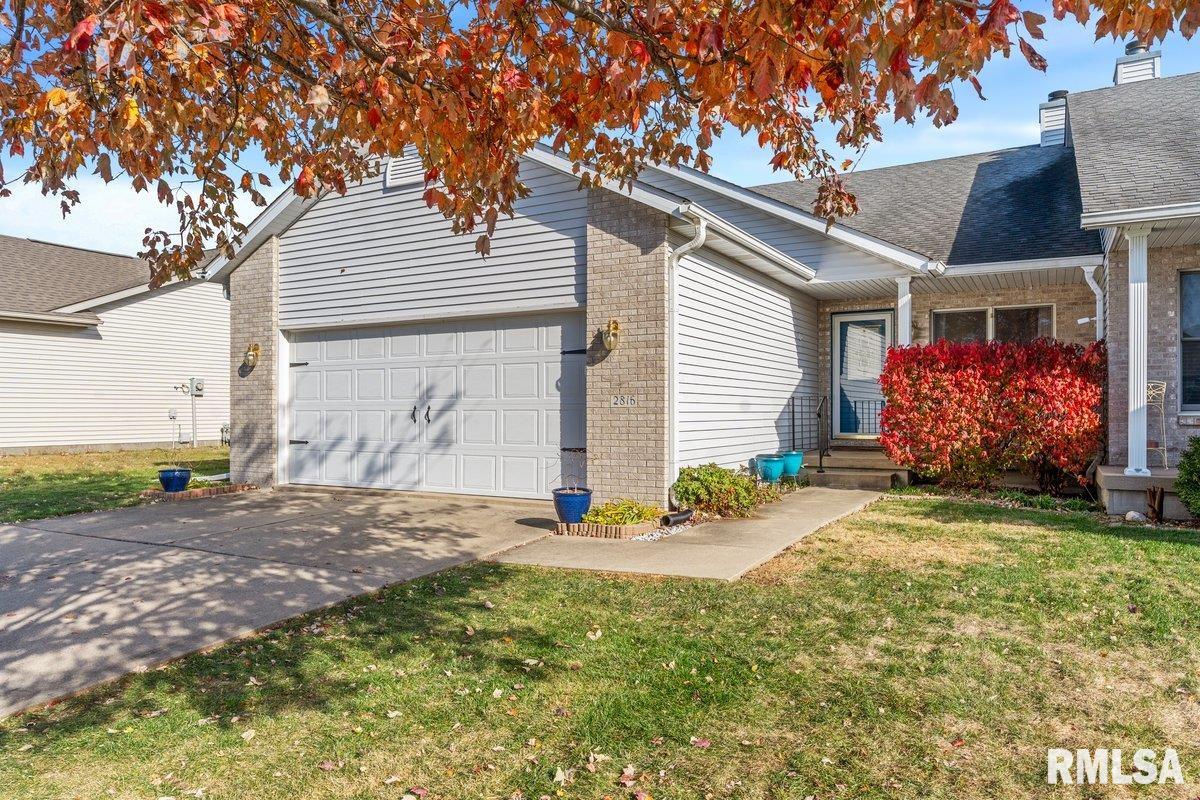 2816 Haggard Drive Springfield, IL 62711 - Photo 3 of 32