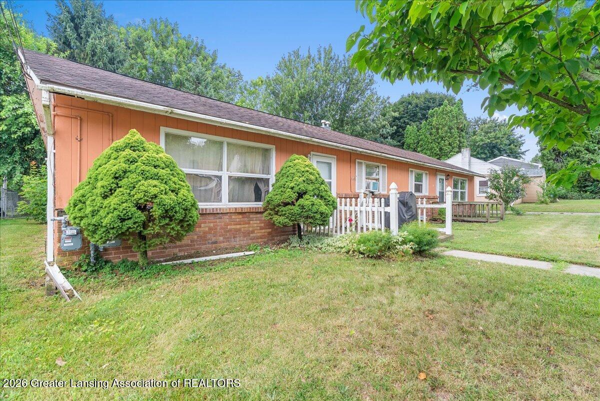 907 Reo Road Lansing, MI 48910 - Photo 4 of 28 04-Media Jett -24