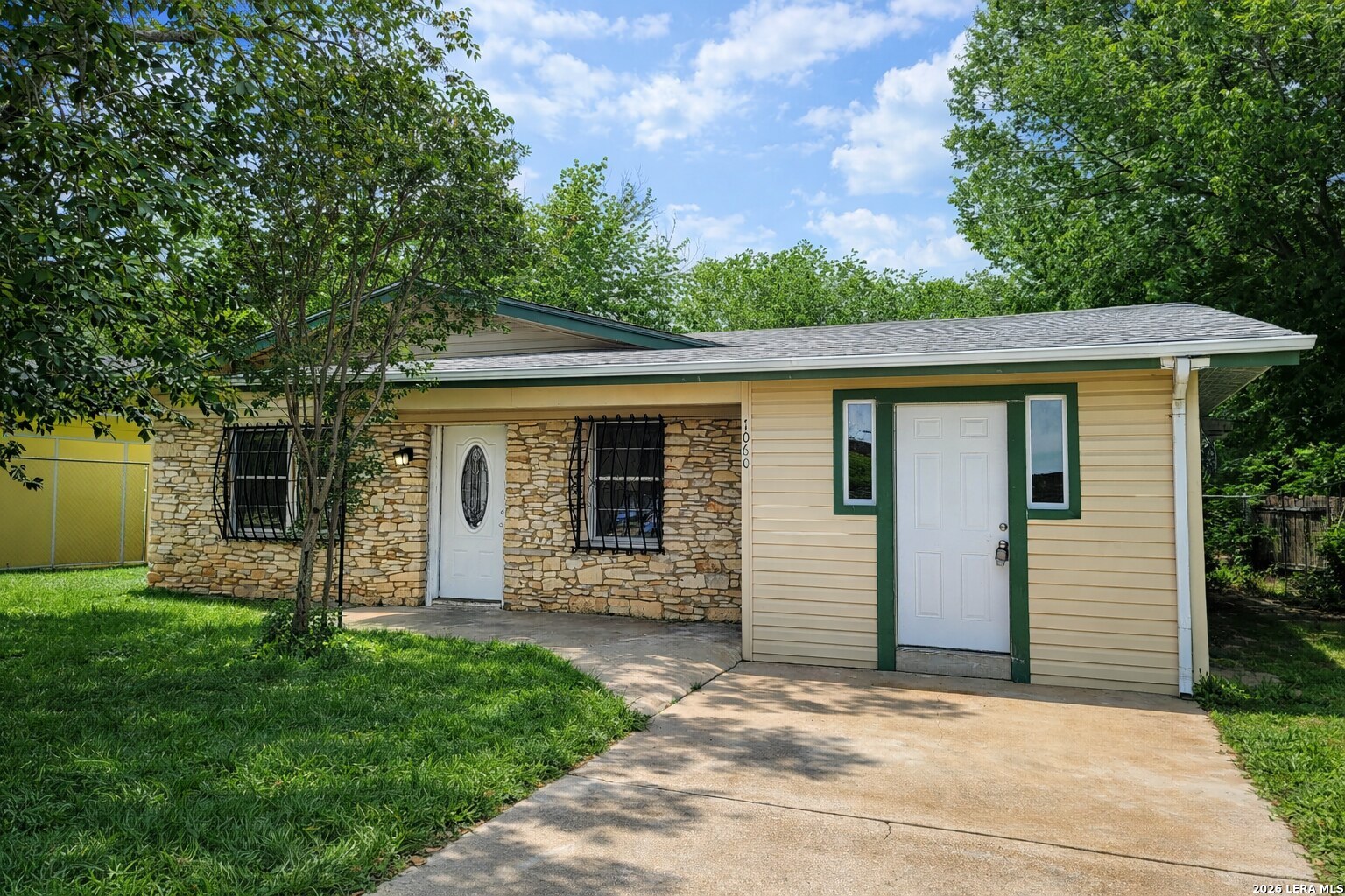 1060 Gardner Road Austin, TX 78721 - Photo 2 of 21