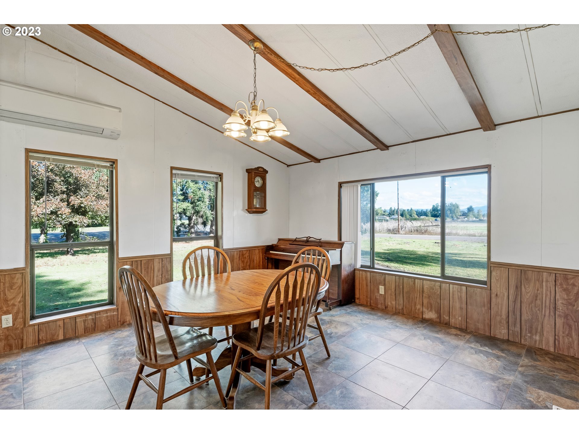 36098 Cold Springs Road Lebanon, OR 97355 - Photo 11 of 42 Gallery Image 11