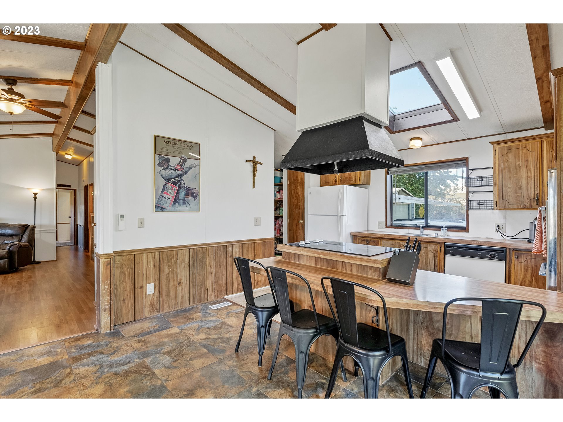 36098 Cold Springs Road Lebanon, OR 97355 - Photo 14 of 42 Gallery Image 14