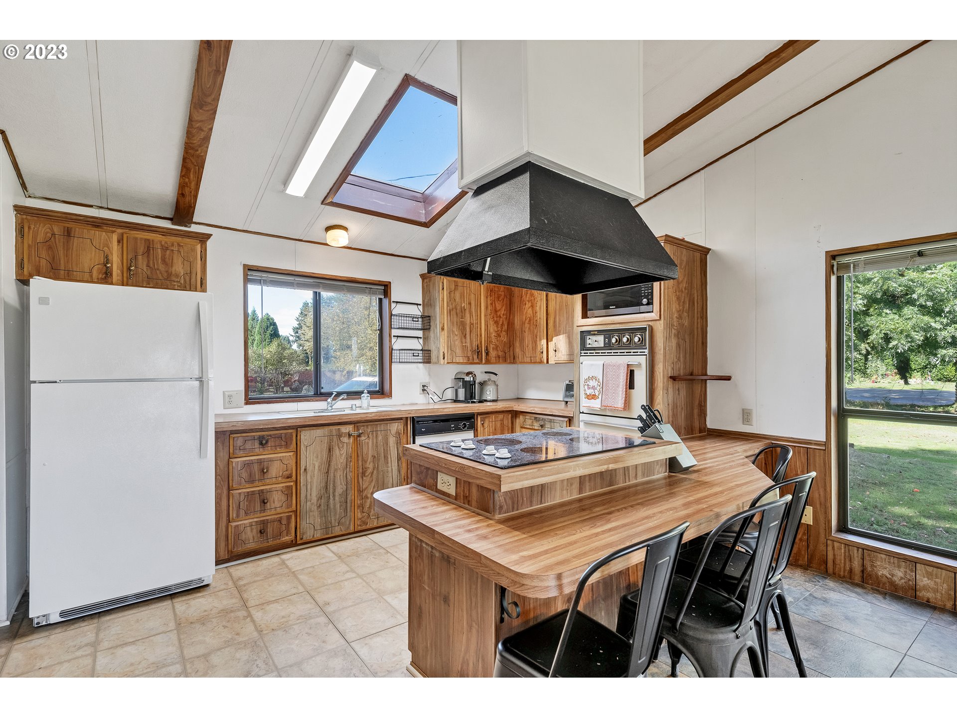 36098 Cold Springs Road Lebanon, OR 97355 - Photo 16 of 42 Gallery Image 16