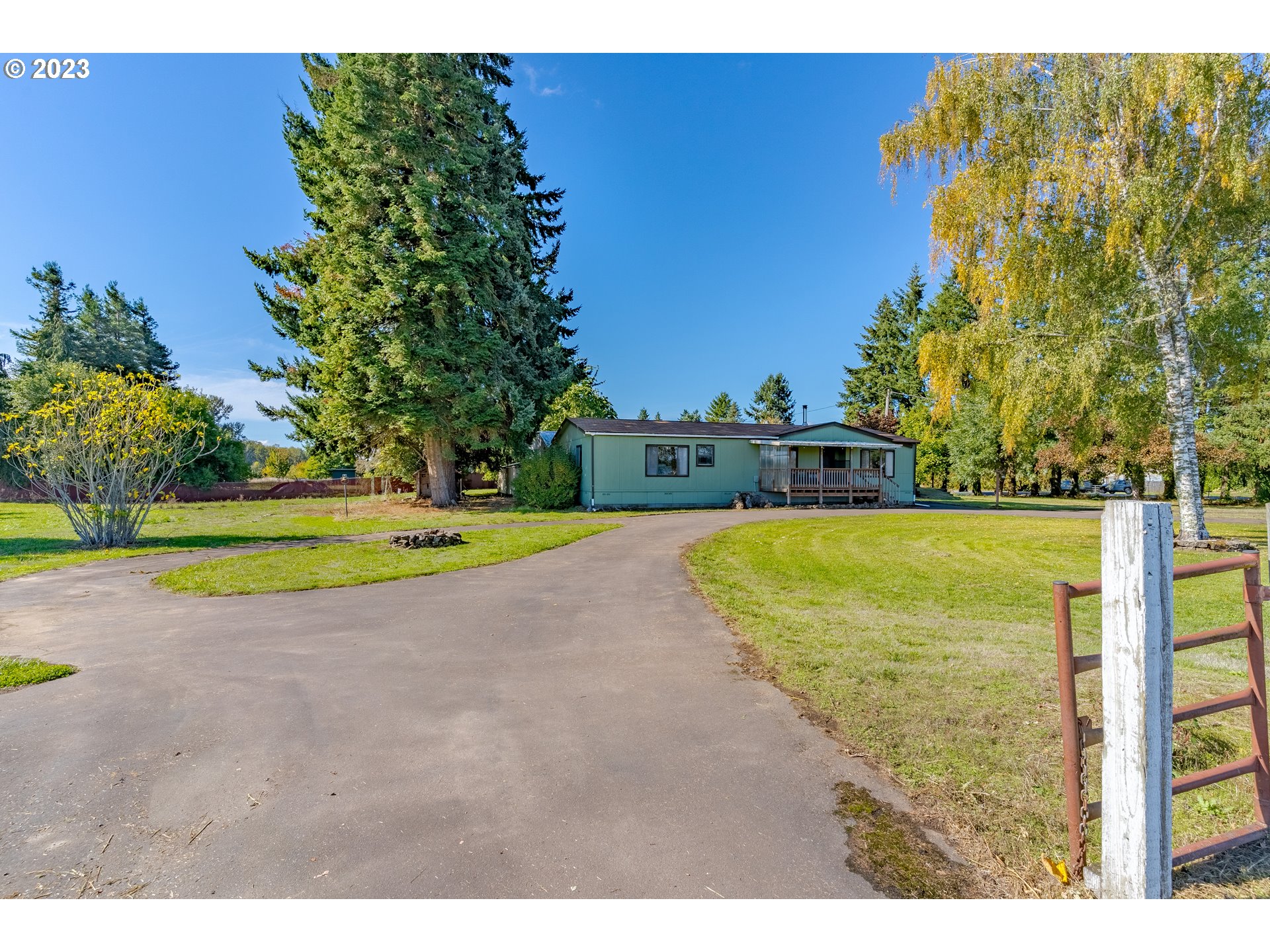 36098 Cold Springs Road Lebanon, OR 97355 - Photo 3 of 42 Gallery Image 3
