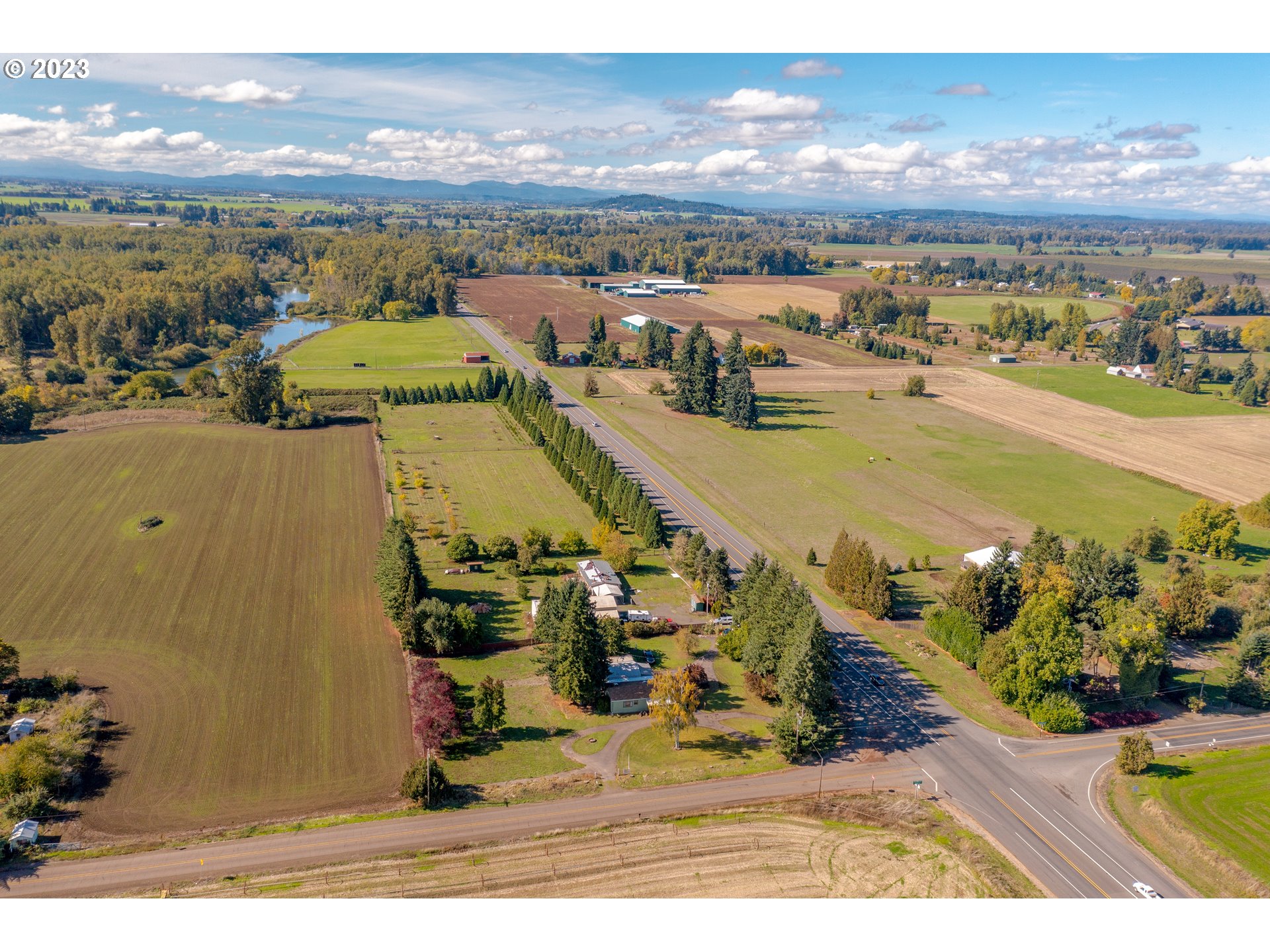 36098 Cold Springs Road Lebanon, OR 97355 - Photo 35 of 42 Gallery Image 35