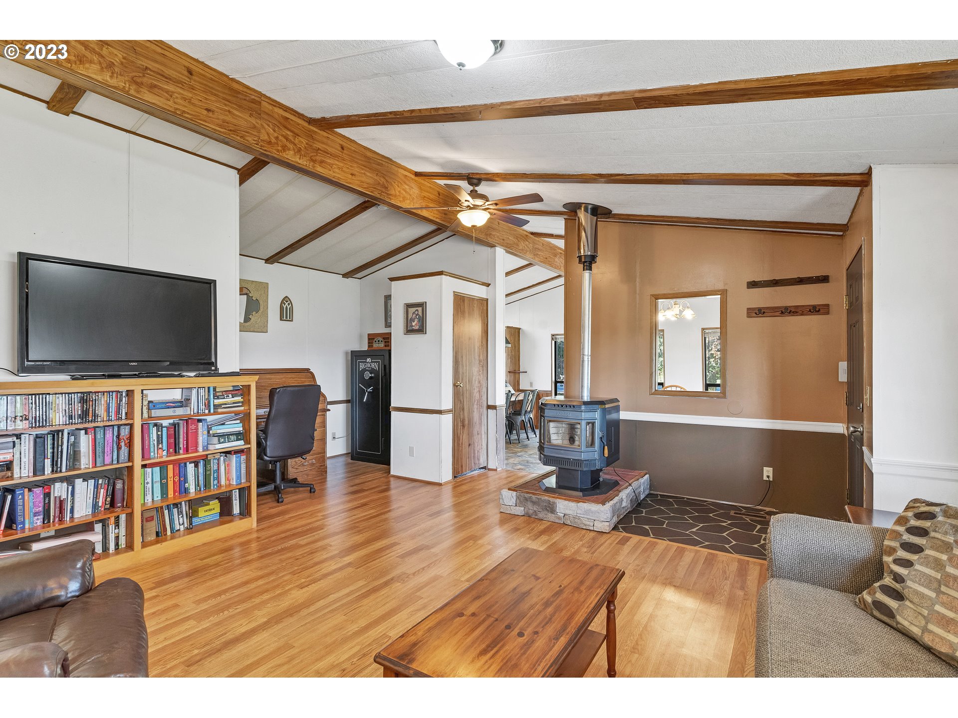 36098 Cold Springs Road Lebanon, OR 97355 - Photo 7 of 42 Gallery Image 7
