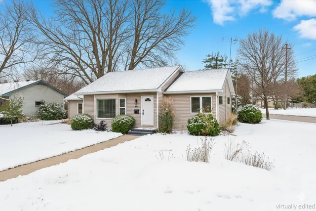 $307,500 | 805 8th Street Southwest, Pine City, MN 55063