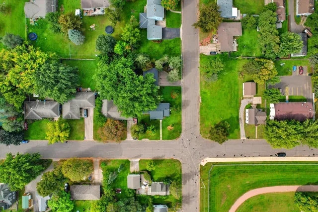 $307,500 | 805 8th Street Southwest, Pine City, MN 55063