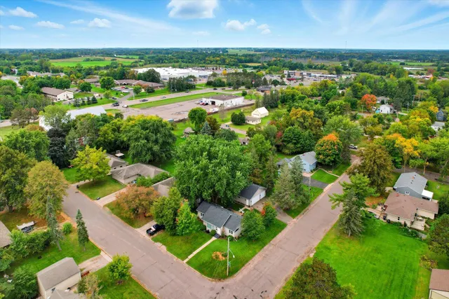 $307,500 | 805 8th Street Southwest, Pine City, MN 55063