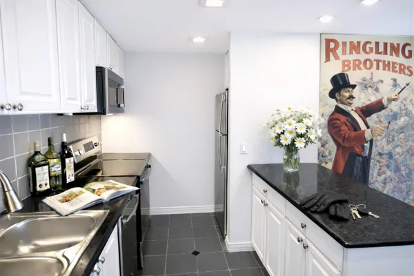 $3,235 | 555 South Old Woodward Avenue, Unit 1507, Birmingham, MI 48009