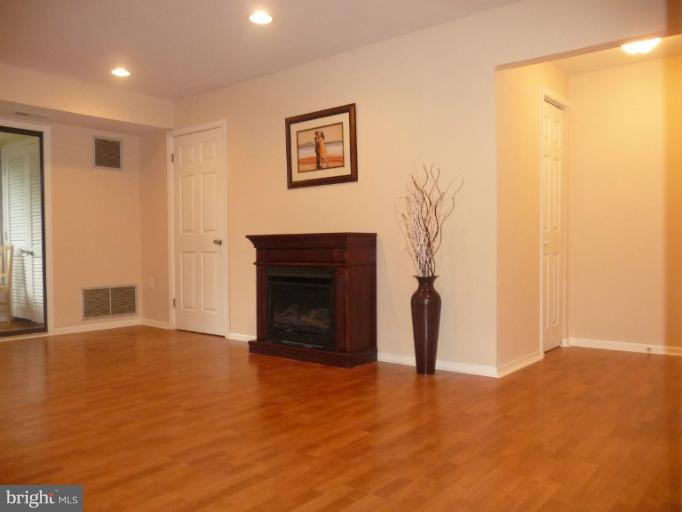 5236 West Running Brook Road, Unit 301 Columbia, MD 21044 - Photo 8 of 20 Living Room