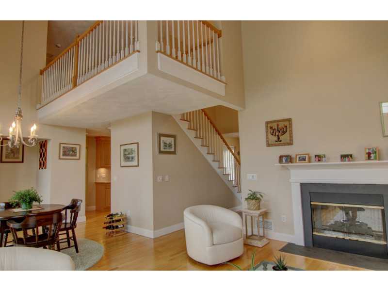19 Channel View, Unit 1 Warwick, RI 02889 - Photo 12 of 25 Living Room.