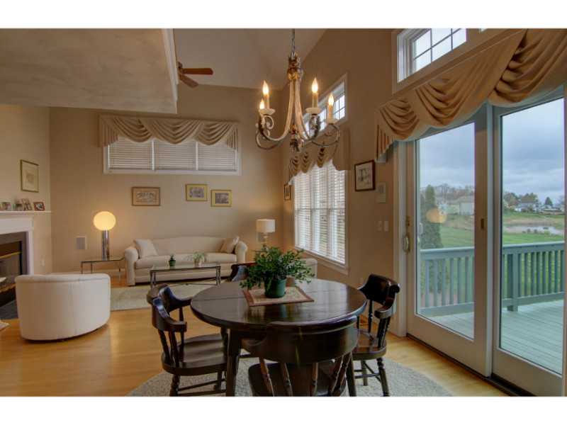 19 Channel View, Unit 1 Warwick, RI 02889 - Photo 15 of 25 Dining Area.