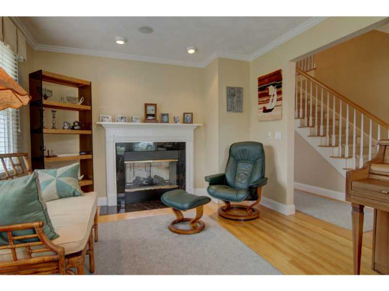 19 Channel View, Unit 1 Warwick, RI 02889 - Photo 17 of 25 Studio/Study/Office.