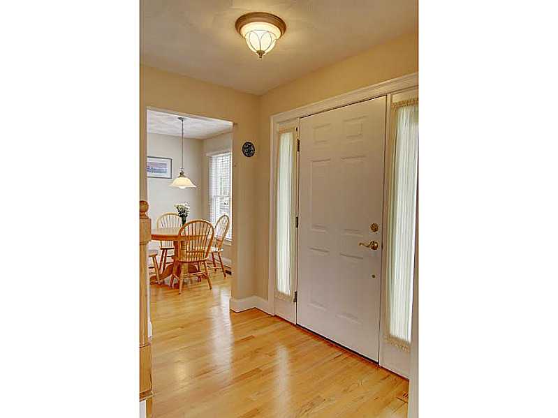 19 Channel View, Unit 1 Warwick, RI 02889 - Photo 3 of 25 Entry.