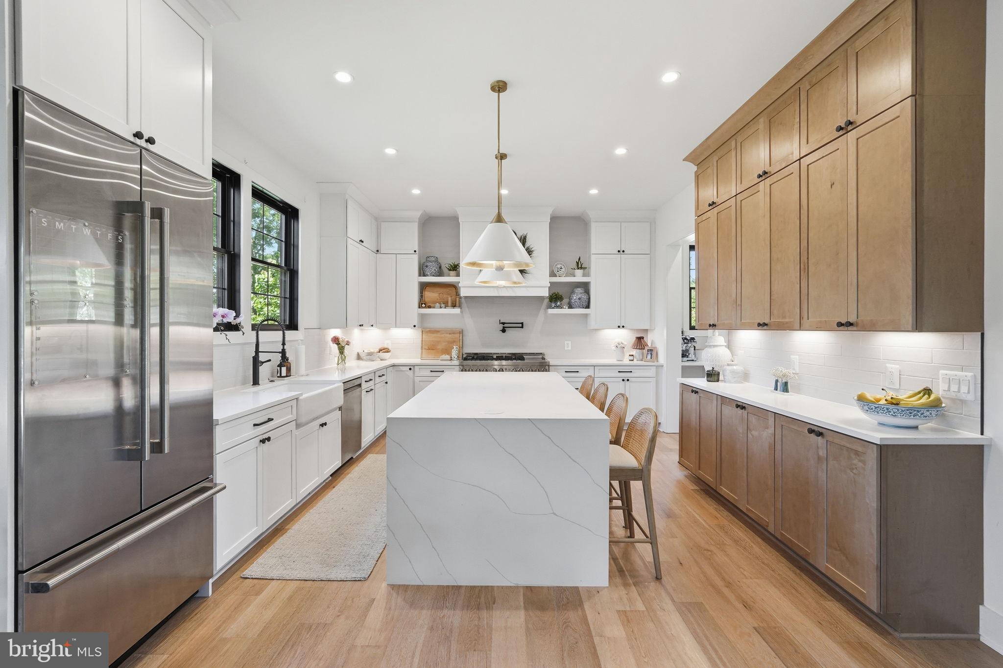 6026 Little Falls Road Arlington, VA 22207 - Photo 2 of 44 Chef's kitchen