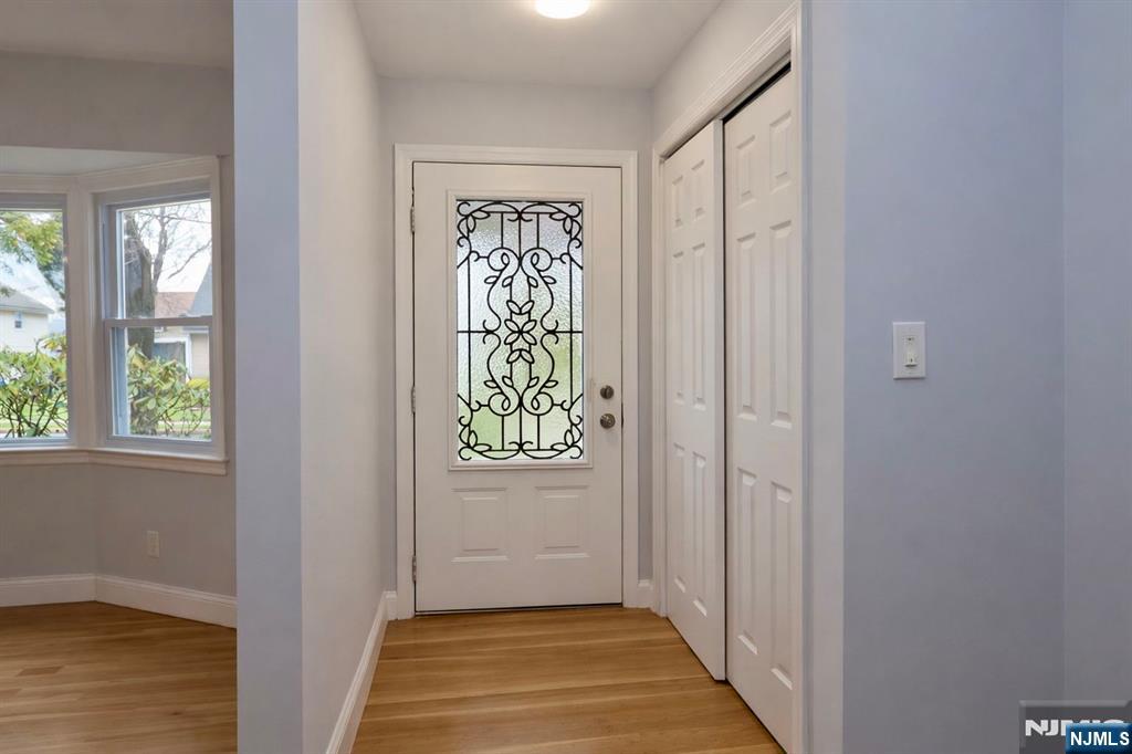 86 Howland Avenue Teaneck, NJ 07666 - Photo 6 of 50