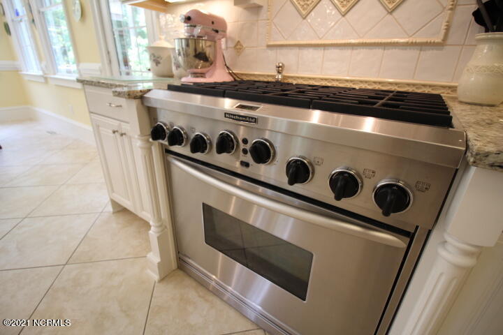 25 Gables Road New Bern, NC 28562 - Photo 26 of 52 stainless gas cook top