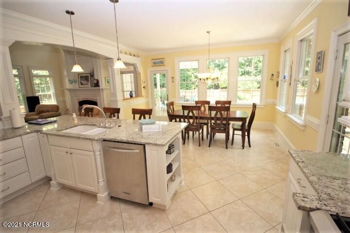 25 Gables Road New Bern, NC 28562 - Photo 28 of 52 kitchen w/ screen porch to right