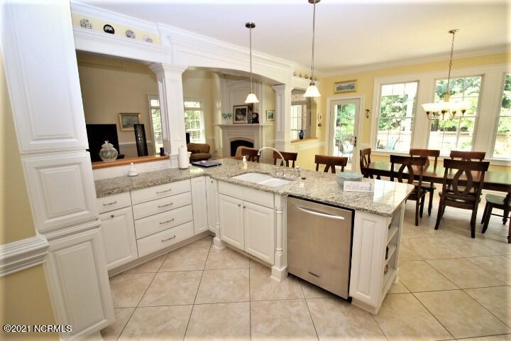 25 Gables Road New Bern, NC 28562 - Photo 29 of 52 luxury entertaining