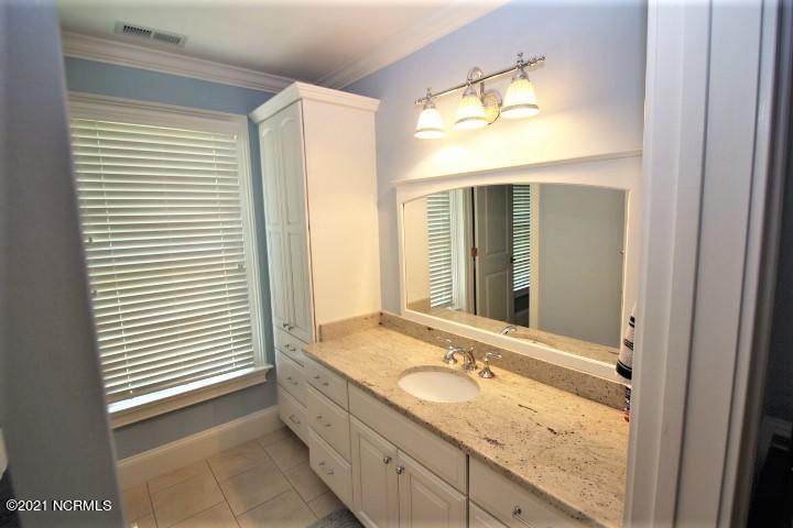 25 Gables Road New Bern, NC 28562 - Photo 47 of 52 5 upstairs (6)