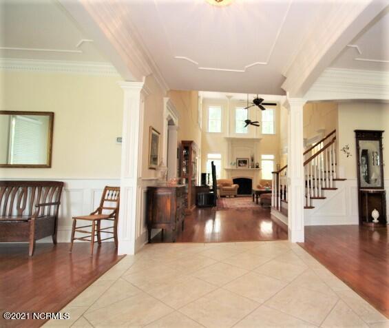 25 Gables Road New Bern, NC 28562 - Photo 8 of 52 Entry