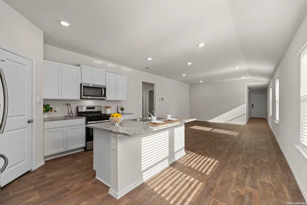 $1,800 | 1243 Yellow Warbler Run, San Antonio, TX 78253