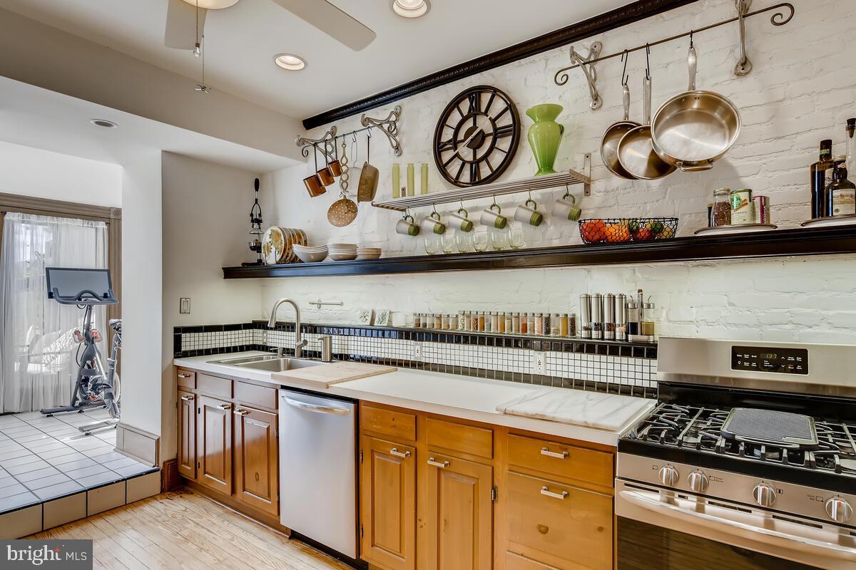 3204 Keswick Road Baltimore, MD 21211 - Photo 6 of 29 Gallery Image 6