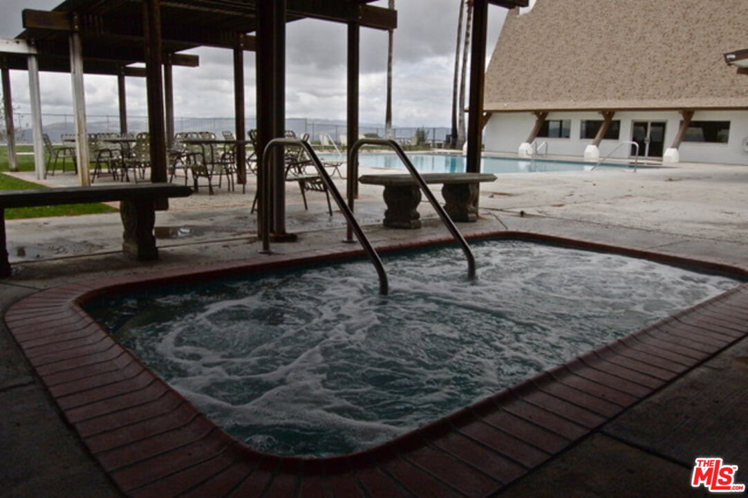 146 Apache Topanga, CA 90290 - Photo 17 of 20