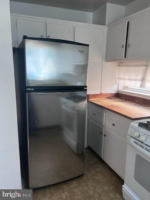 711 Decatur Place Northeast Washington, DC 20017 - Photo 5 of 15 Gallery Image 5