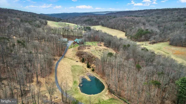 $1,399,500 | 1560 Rhine Hollow Road, East Waterford, PA 17021