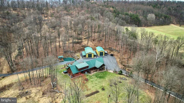 $1,399,500 | 1560 Rhine Hollow Road, East Waterford, PA 17021