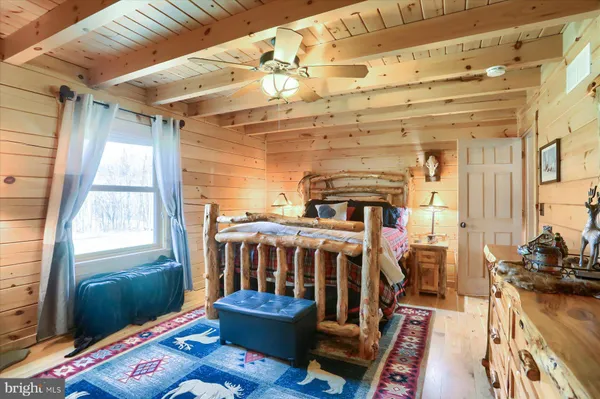 $1,399,500 | 1560 Rhine Hollow Road, East Waterford, PA 17021