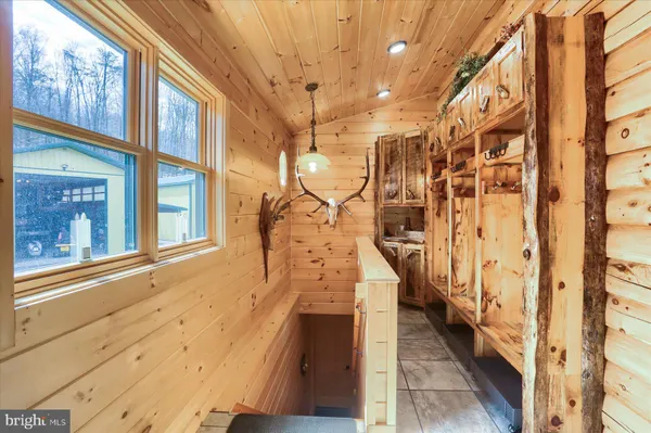 $1,399,500 | 1560 Rhine Hollow Road, East Waterford, PA 17021