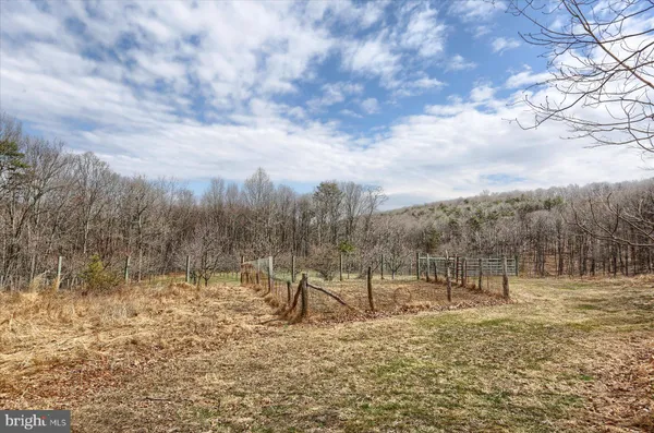 $1,399,500 | 1560 Rhine Hollow Road, East Waterford, PA 17021