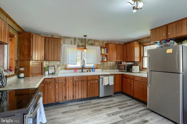 $1,399,500 | 1560 Rhine Hollow Road, East Waterford, PA 17021