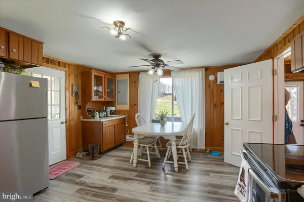 $1,399,500 | 1560 Rhine Hollow Road, East Waterford, PA 17021