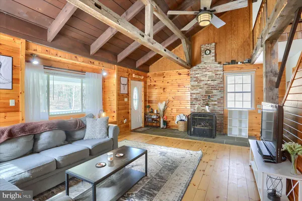 $1,399,500 | 1560 Rhine Hollow Road, East Waterford, PA 17021