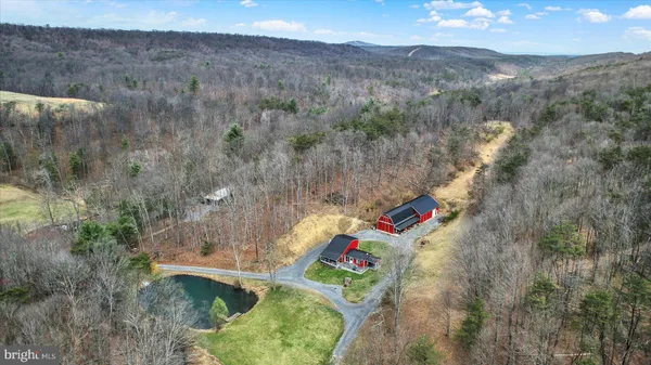 $1,399,500 | 1560 Rhine Hollow Road, East Waterford, PA 17021