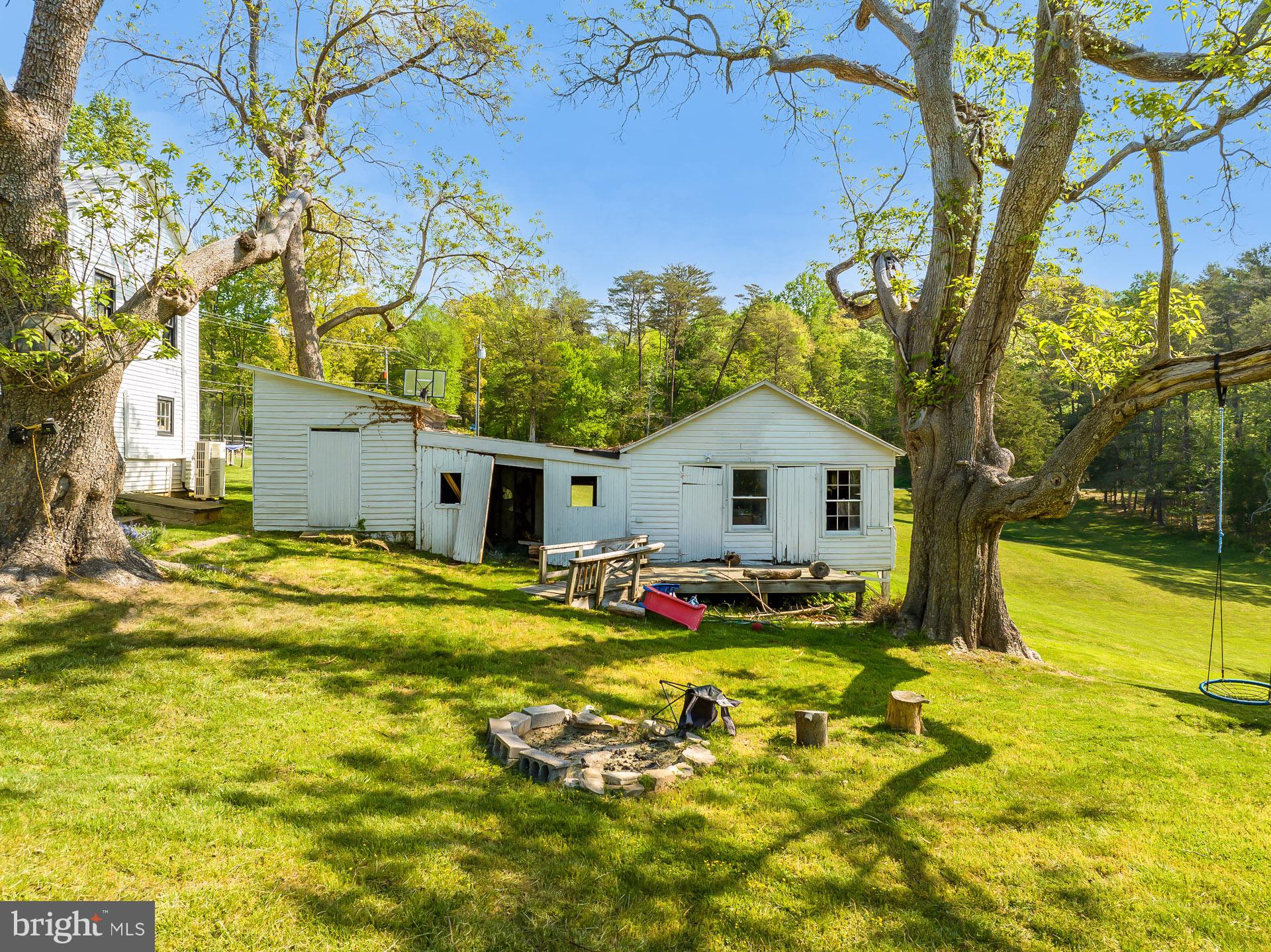 8213 Wolf Run Shoals Road Clifton, VA 20124 - Photo 11 of 25