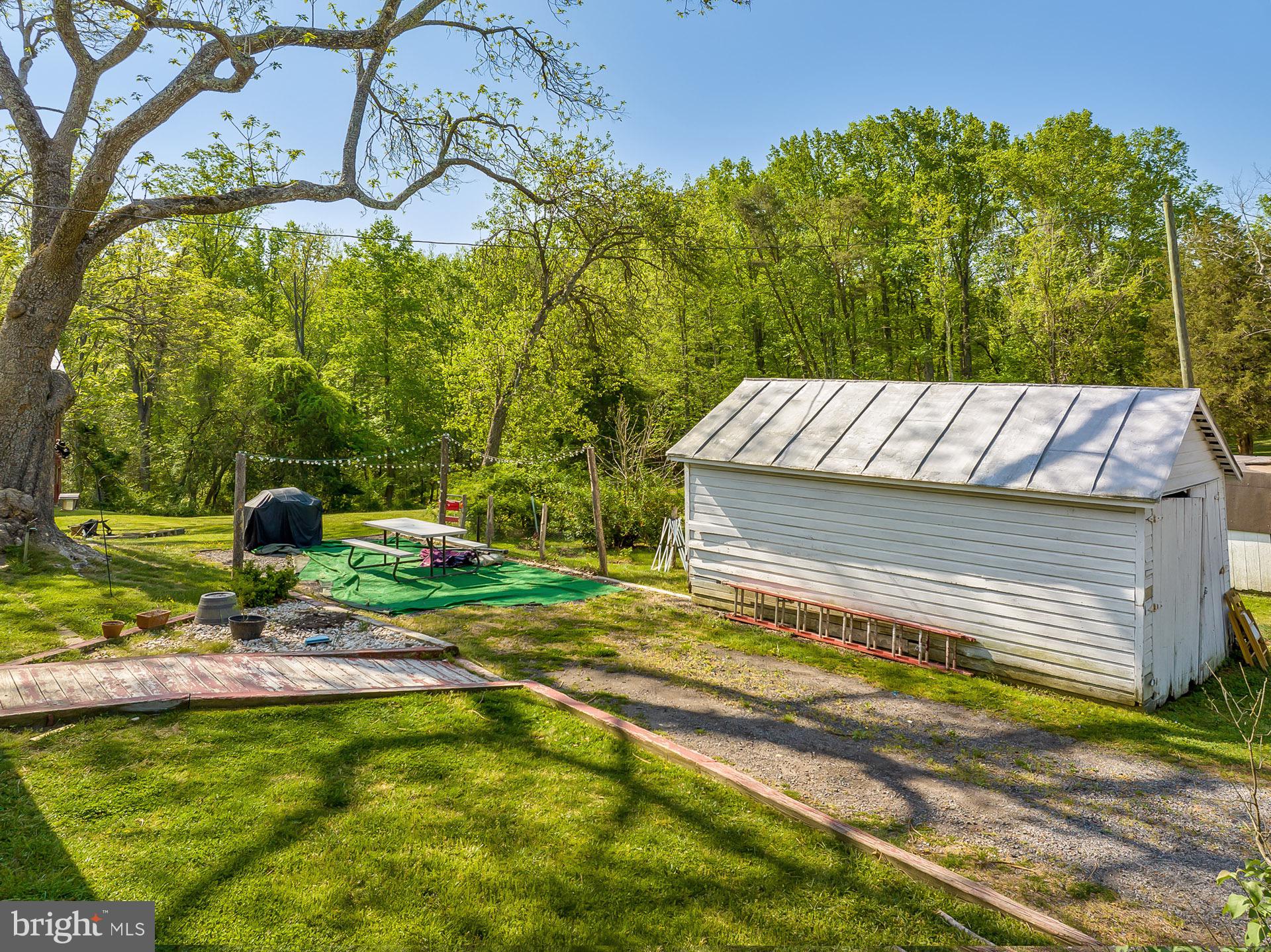 8213 Wolf Run Shoals Road Clifton, VA 20124 - Photo 12 of 25