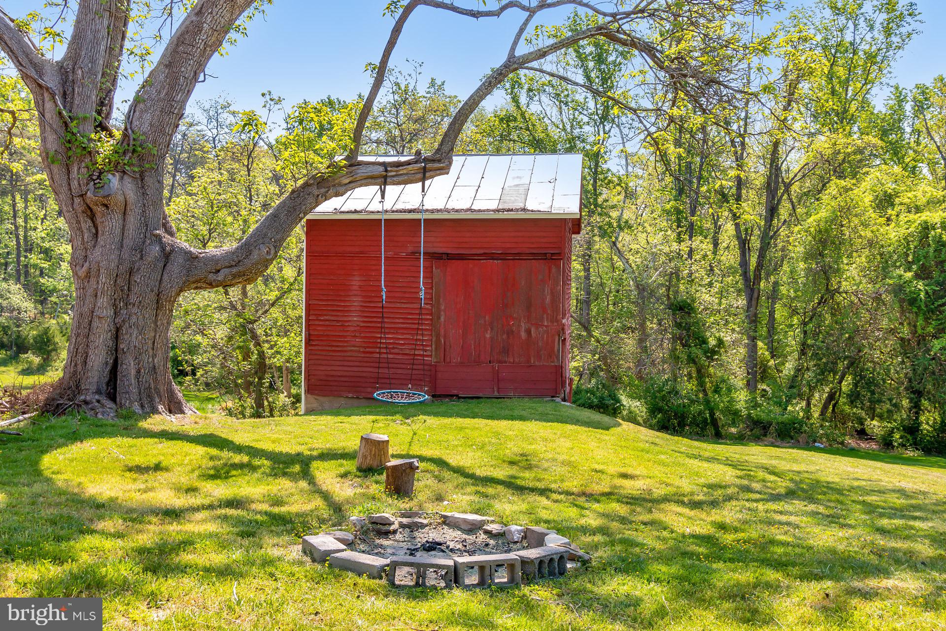 8213 Wolf Run Shoals Road Clifton, VA 20124 - Photo 18 of 25