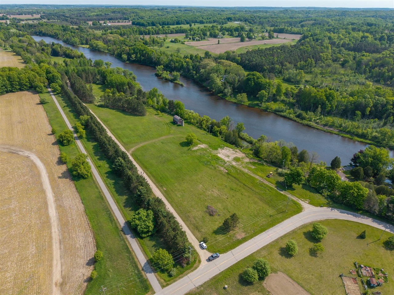 19600 North Davison Road Paris, MI 49338 - Photo 2 of 9