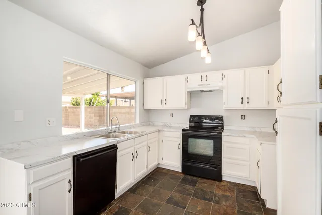 $369,000 | 1710 East Greenway Circle, Phoenix, AZ 85042