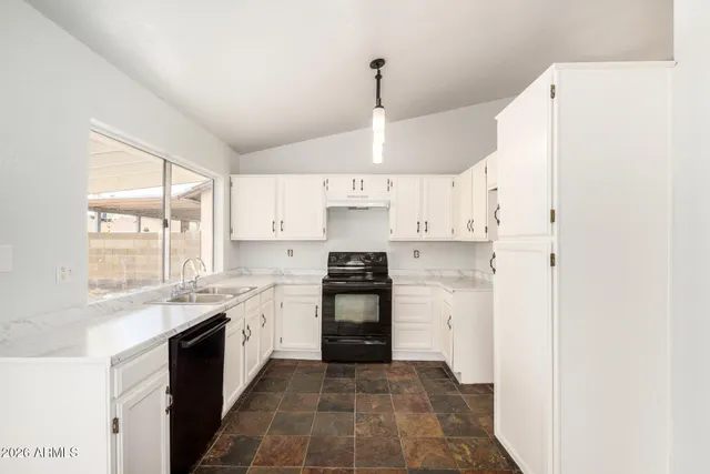 $369,000 | 1710 East Greenway Circle, Phoenix, AZ 85042