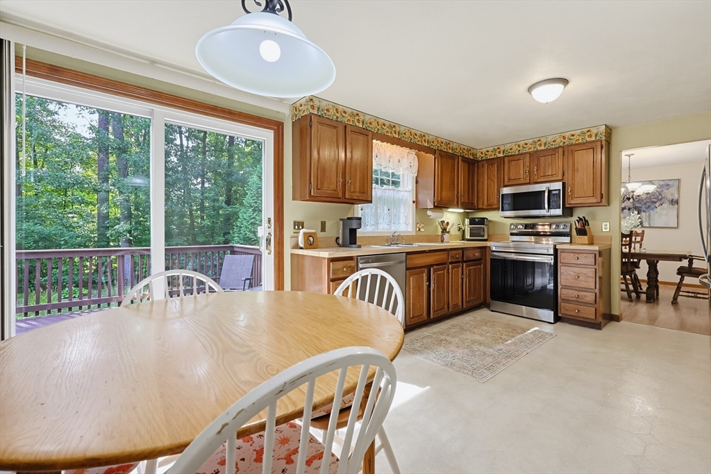 7 Hazeltine Road Upton, MA 01568 - Photo 7 of 42