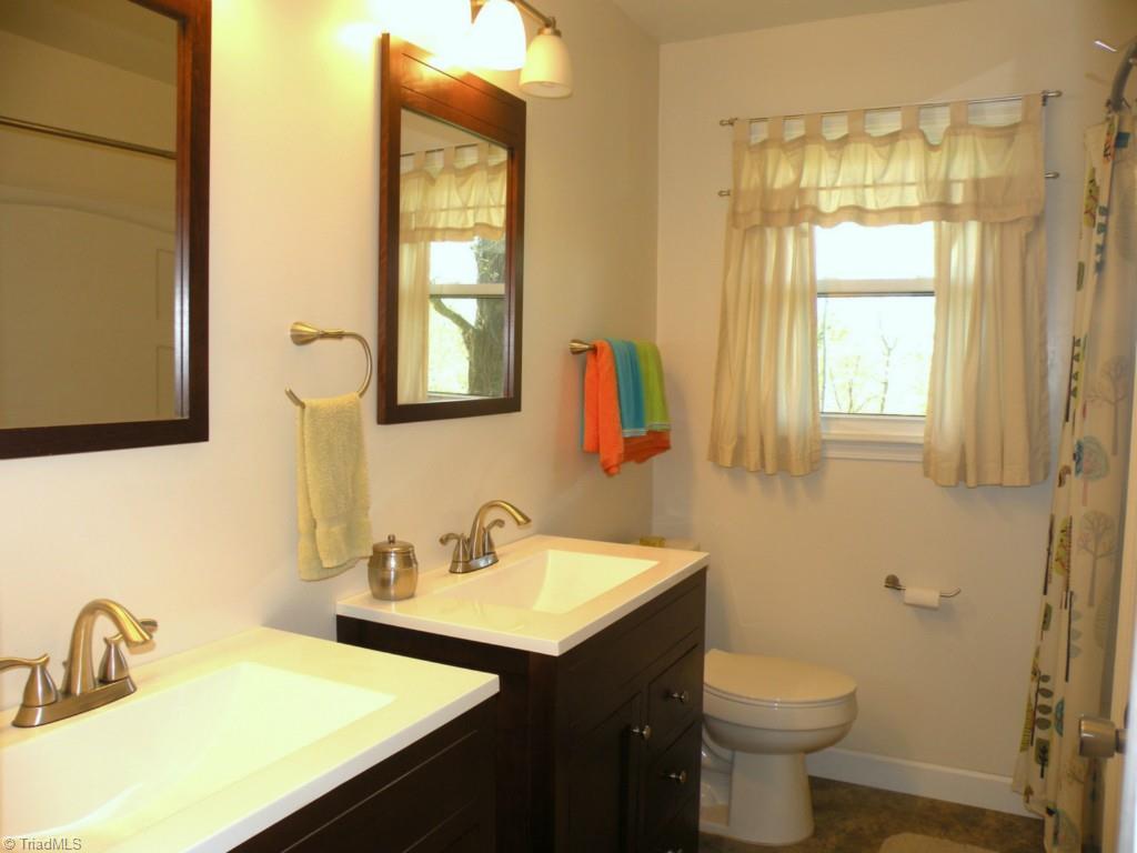 5685 Sweetbriar Road Pfafftown, NC 27040 - Photo 16 of 24 Gallery Image 16