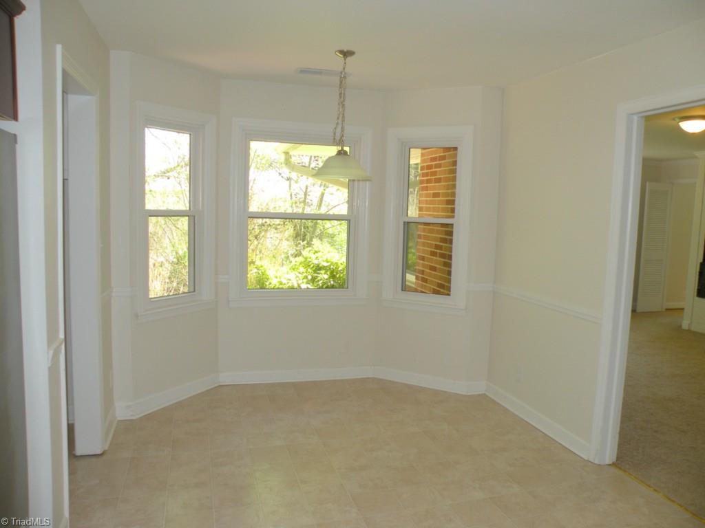 5685 Sweetbriar Road Pfafftown, NC 27040 - Photo 9 of 24 Gallery Image 9